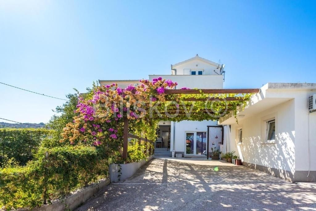 img-property